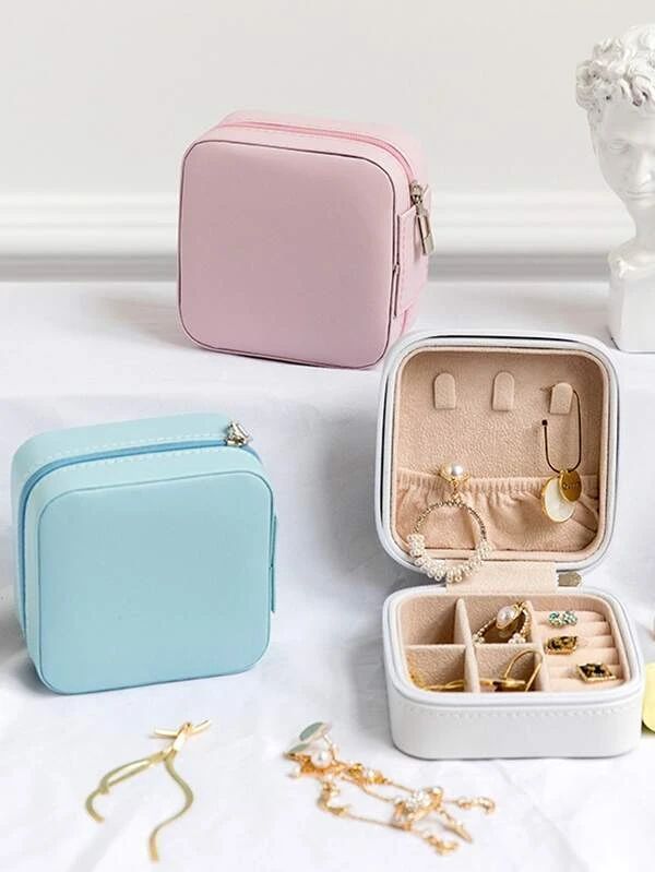 Leather Jewelry Box & Organizer (Random Color)